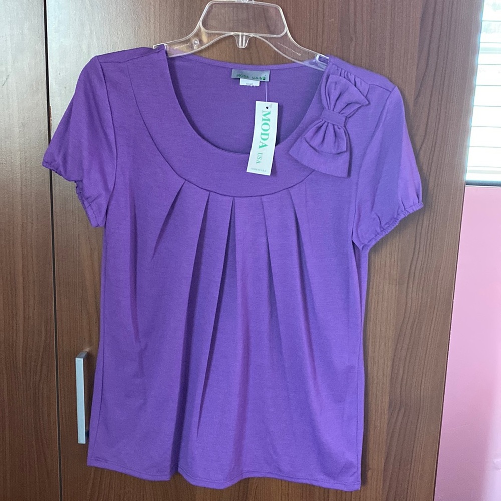 NWT - cute top.